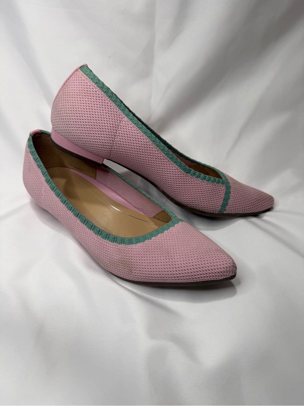 Vionic Pink Pointed Toe Knit Ballet Flats with Green Trim